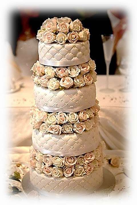 Photo: Celebrity Wedding Cakes